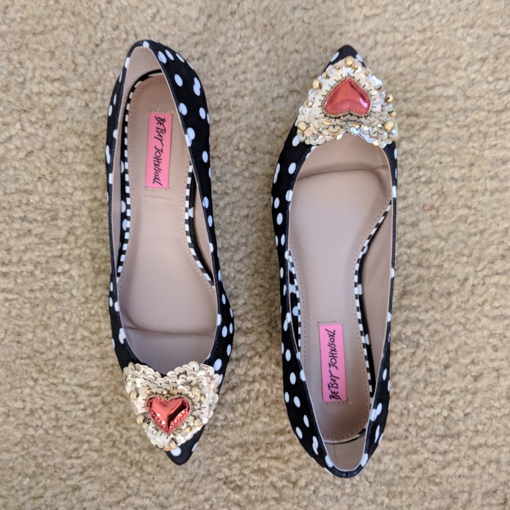 New Betsey Johnson Black Polka Dots Flats size 6.5